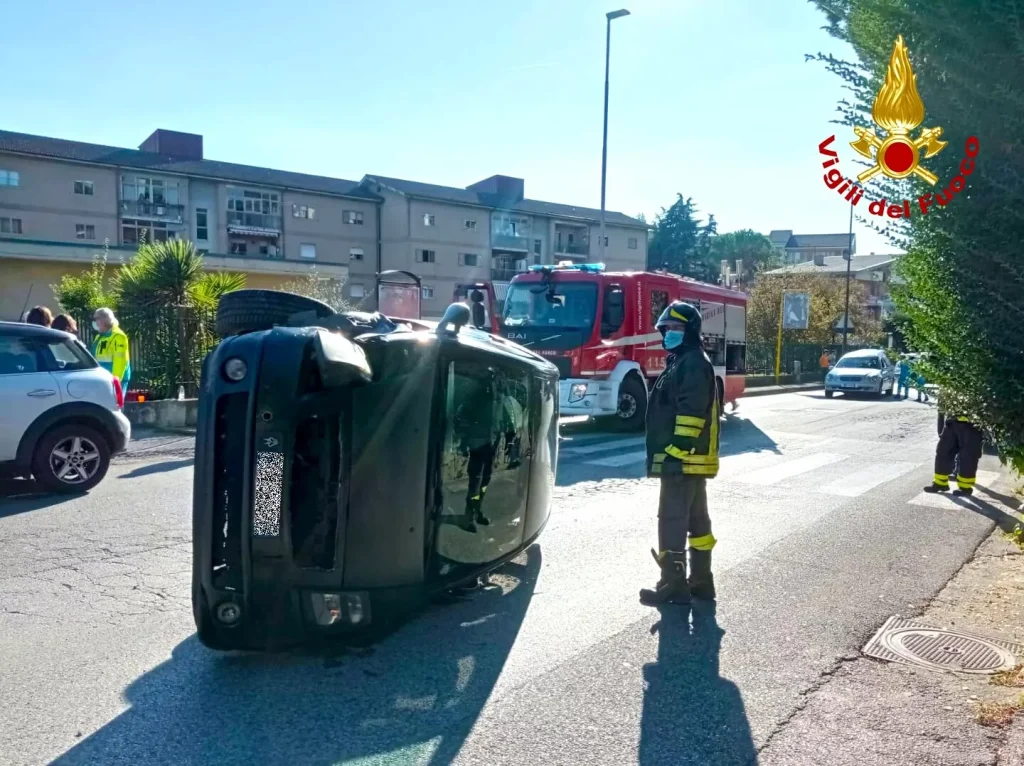 incidente-avellino-via-antonio-annarumma