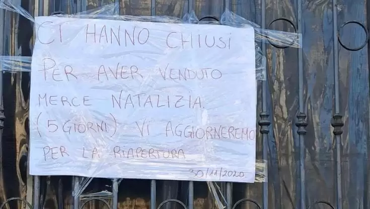 villaricca-chiusi-negozi-articoli-natale