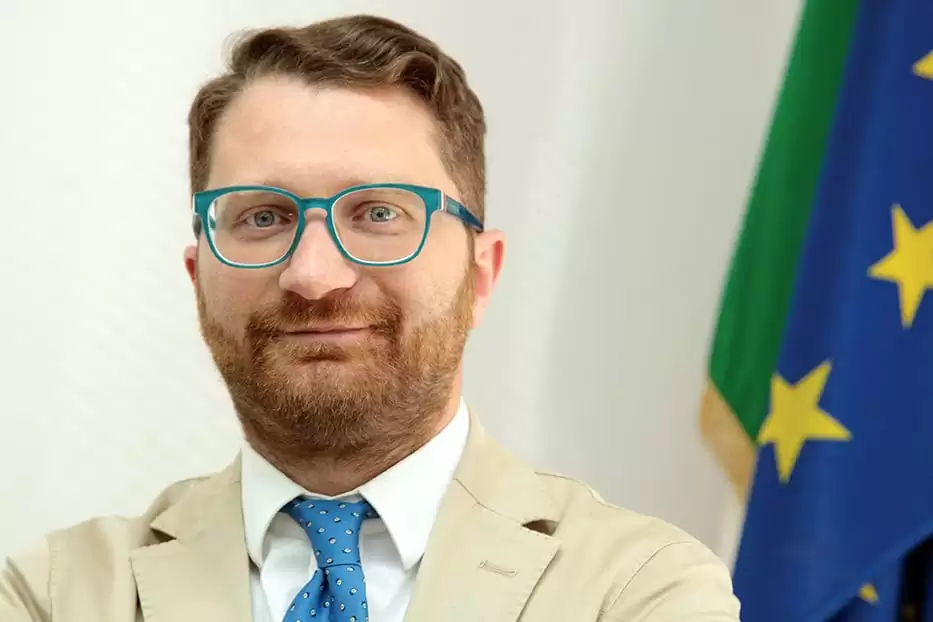covid-sindaco-irpino-sfida-de-luca-tutto-aperto
