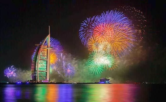 veglione-capodanno-dubai-napoletani-covid
