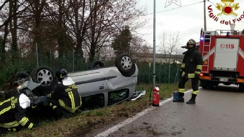 incidente-domiziana-marito-moglie-vigili-fuoco