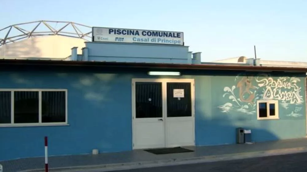 casal-di-principe-vandalizzata-piscina-comunale