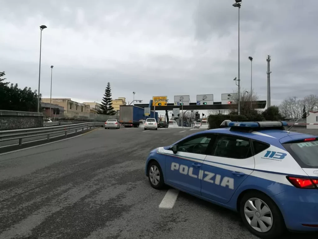 torre-annunziata-non-si-ferma-alt-polizia-arresto