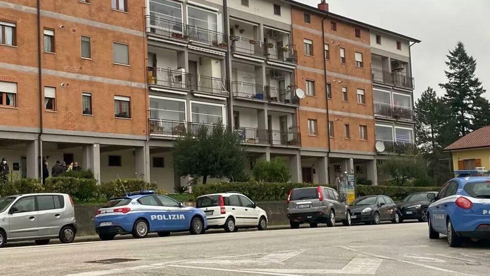 avellino-suicidio-via-raffaele-aversa-9-gennaio