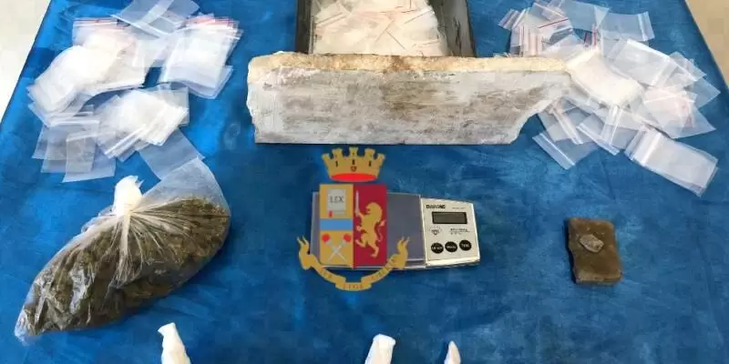 napoli droga muro sequestro 27 gennaio