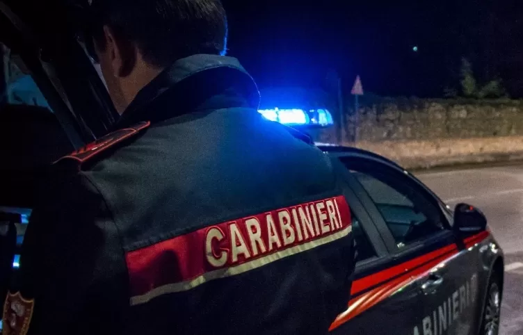portici-rubare-auto-sosta-notte-arrestato