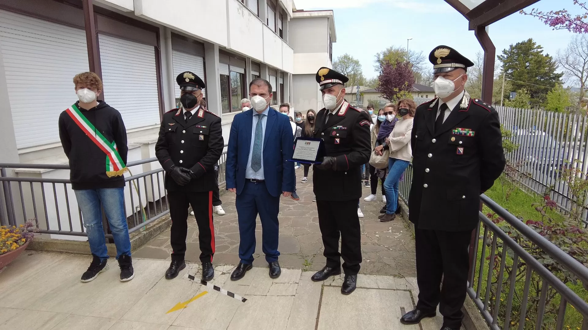 sventano-furto-computer-scuola-alunni-ringraziano-carabinieri