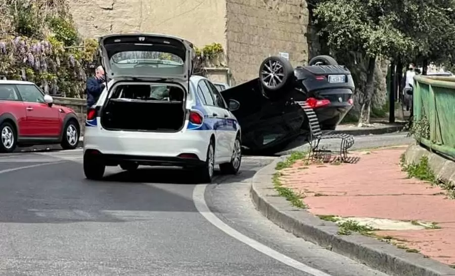 incidente-napoli-via-orazio-11-aprile