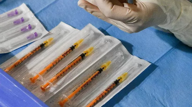 napoli-code-centri-vaccinali-molti-rifiutano-astrazeneca