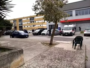 caos-centro-vaccinale-matierno-17-aprile