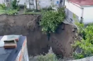 napoli-voragine-rione-sanita-perche-cosa-successo-garage