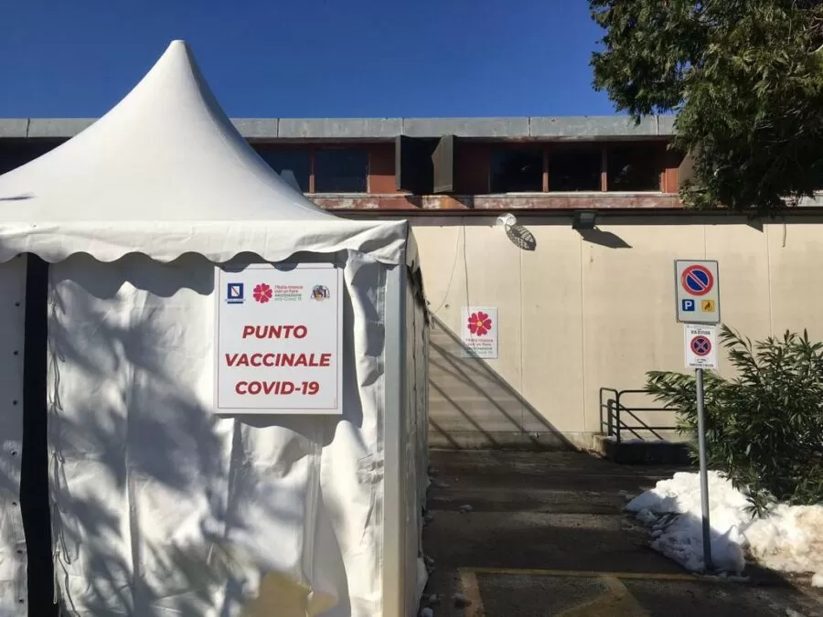 covid-avellino-centro-vaccinale-mezzanotte