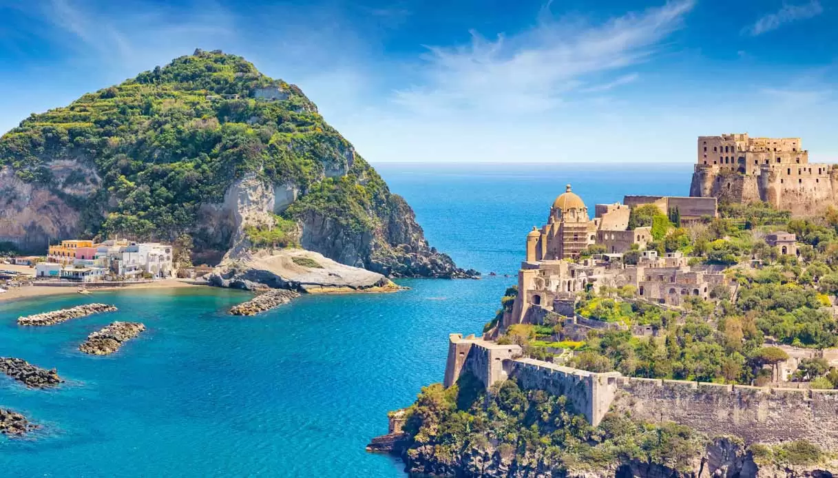 ischia-via-campagna-vaccinazione-massa