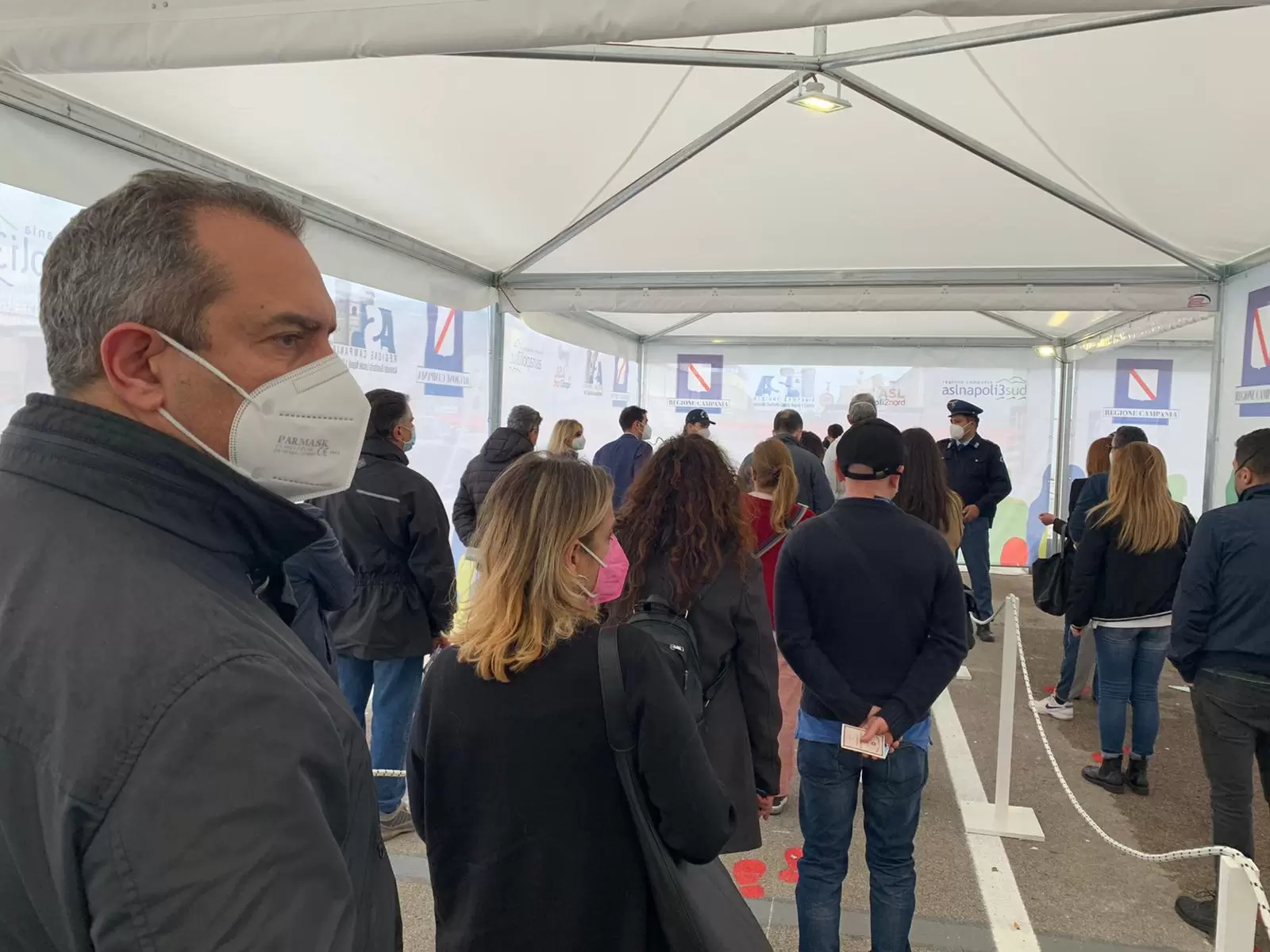 napoli-sindaco-de-magistris-vaccinato