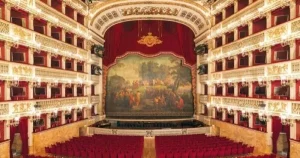 riapre-pubblico-teatro-san-carlo-napoli-14-maggio
