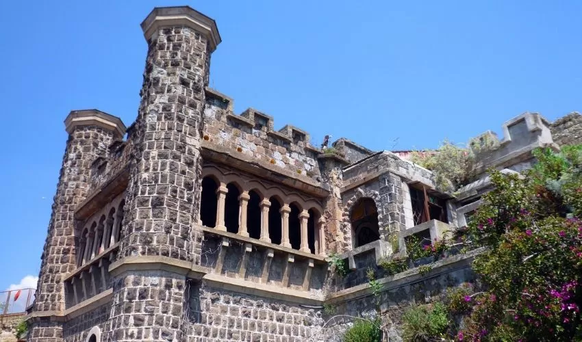napoli-sequestro-villa-ebe-pizzofalcone