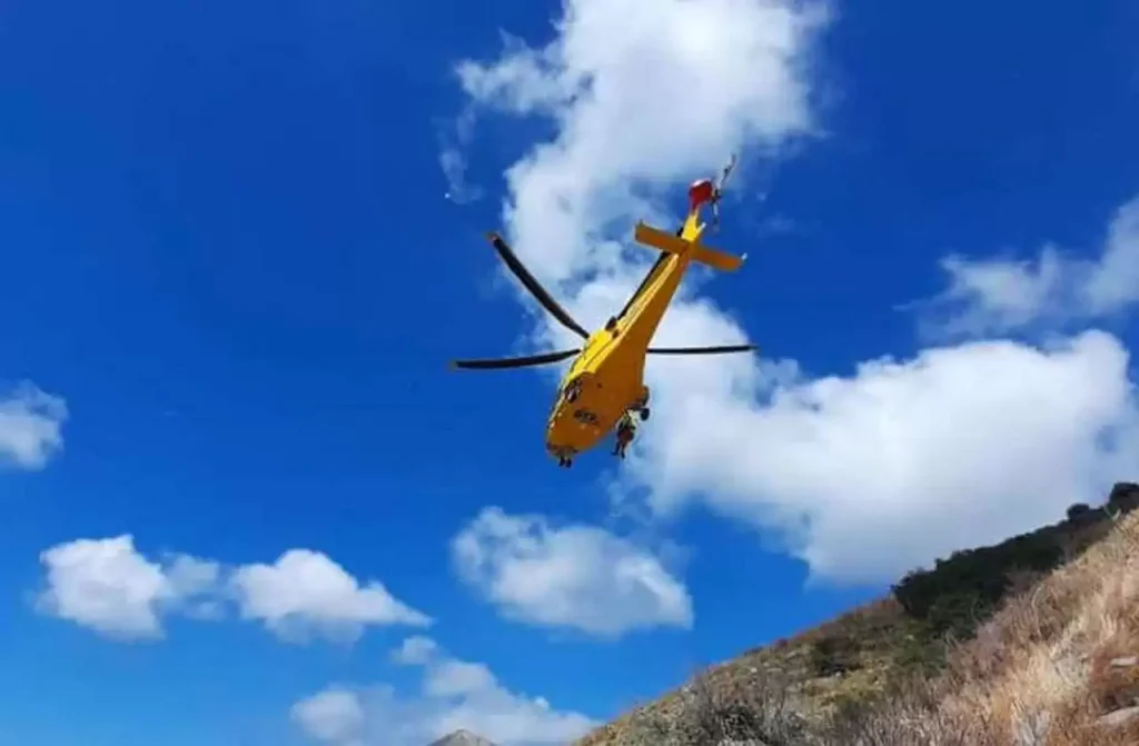 uomo-svenuto-montagna-soccorso-elicottero-massa-lubrense