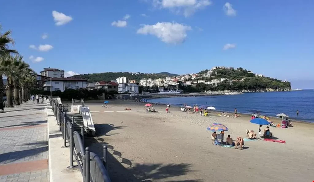 agropoli-furto-spiaggia-lungomare