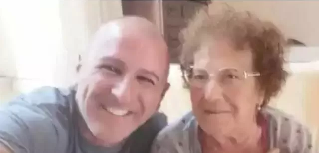 anziana malore poliziotto