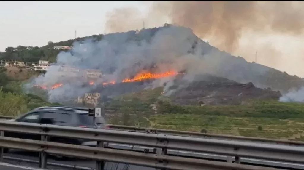 incendio-pozzuoli-via-domitiana-19-agosto