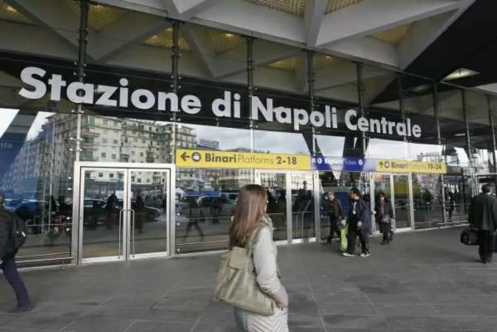 napoli-stazione-centrale-rapinato-arrestati