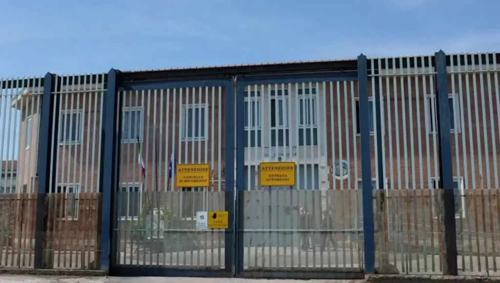 spedizione-punitiva-agente-carcere