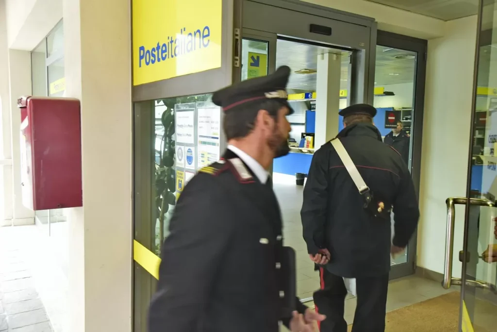 reddito-cittadinanza-documenti-falsi-poste-giugliano