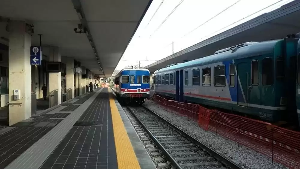 persona investita binari caserta maddaloni