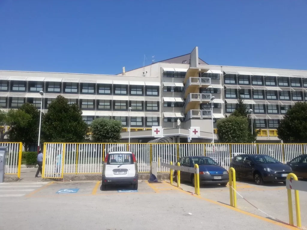 pozzuoli medico aggredito 8 novembre