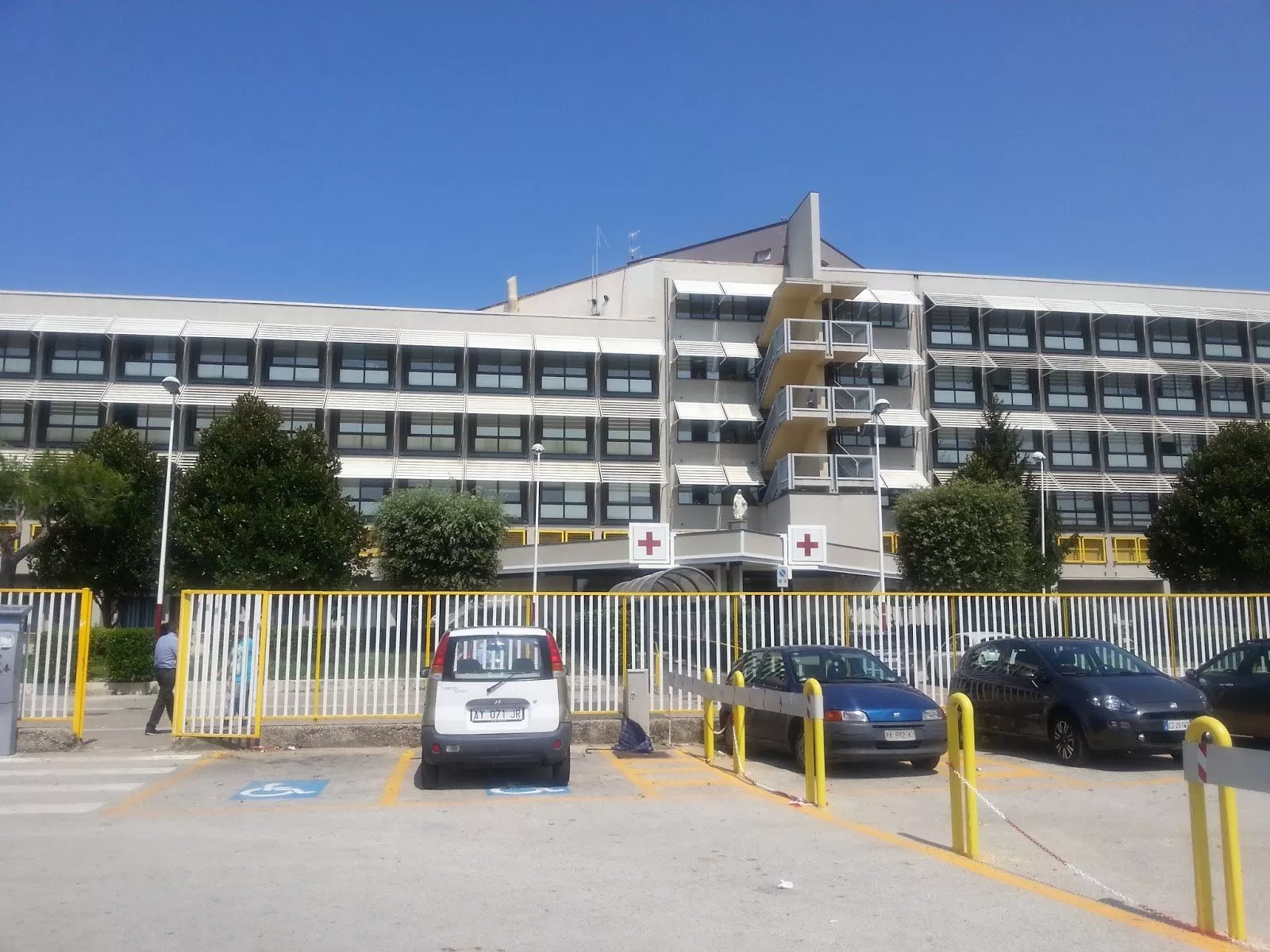 pozzuoli medico aggredito 8 novembre