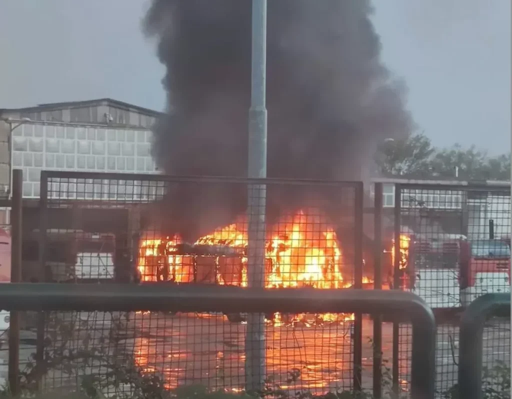 pozzuoli-incendio-deposito-ctp-25-novembre