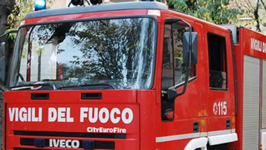 crolla-cineteatro-quarto-flegreo-evacuate-6-famiglie