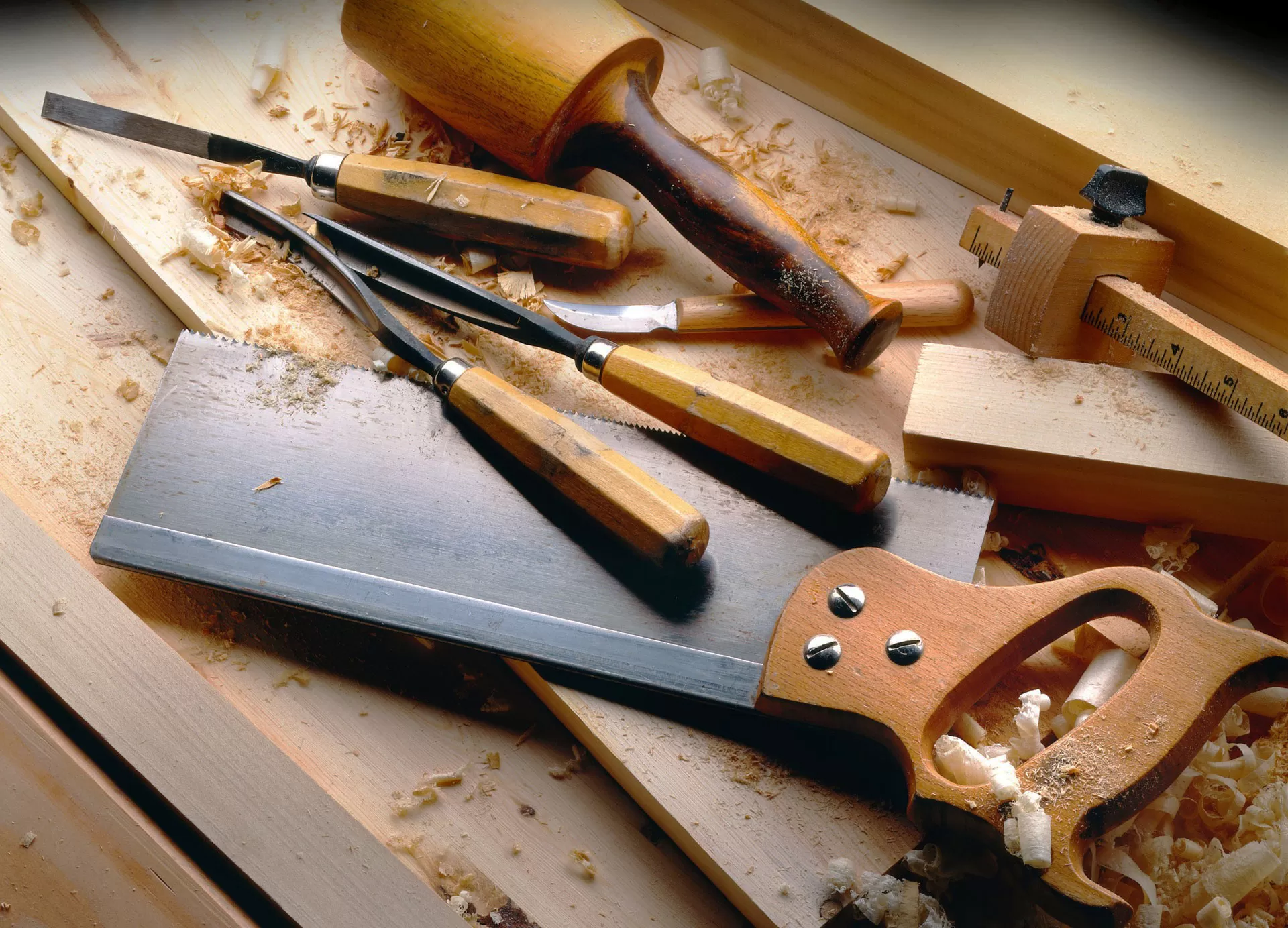 marigliano-lavori-ferro-legno-sequestrato-capannone