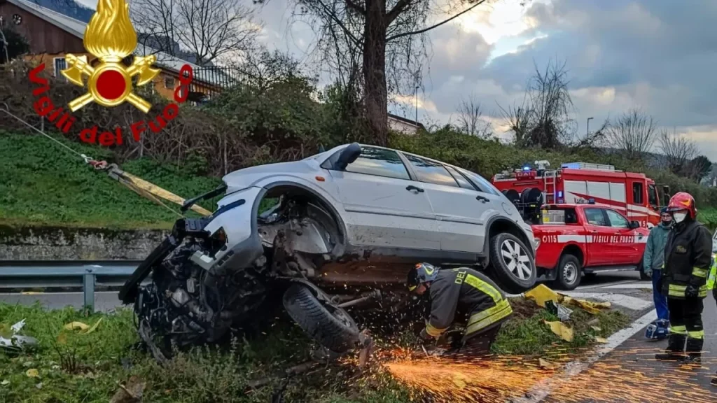 Montoro incidente guard rail 20 dicembre