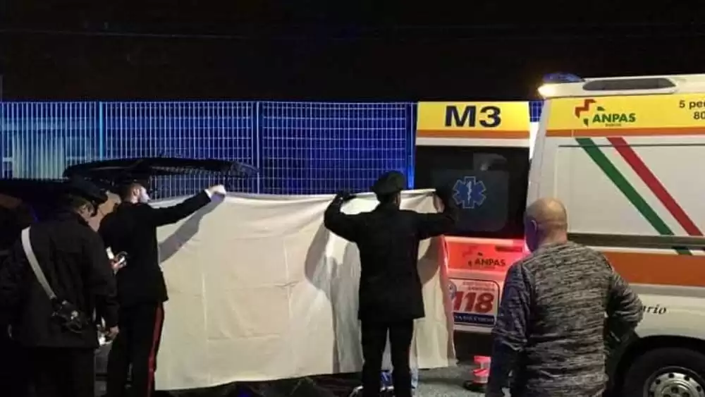 incidente auto trattore