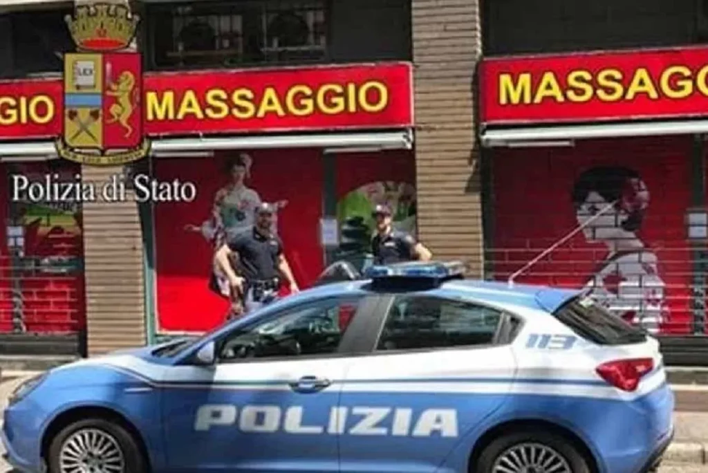 centro massaggi sequestrato