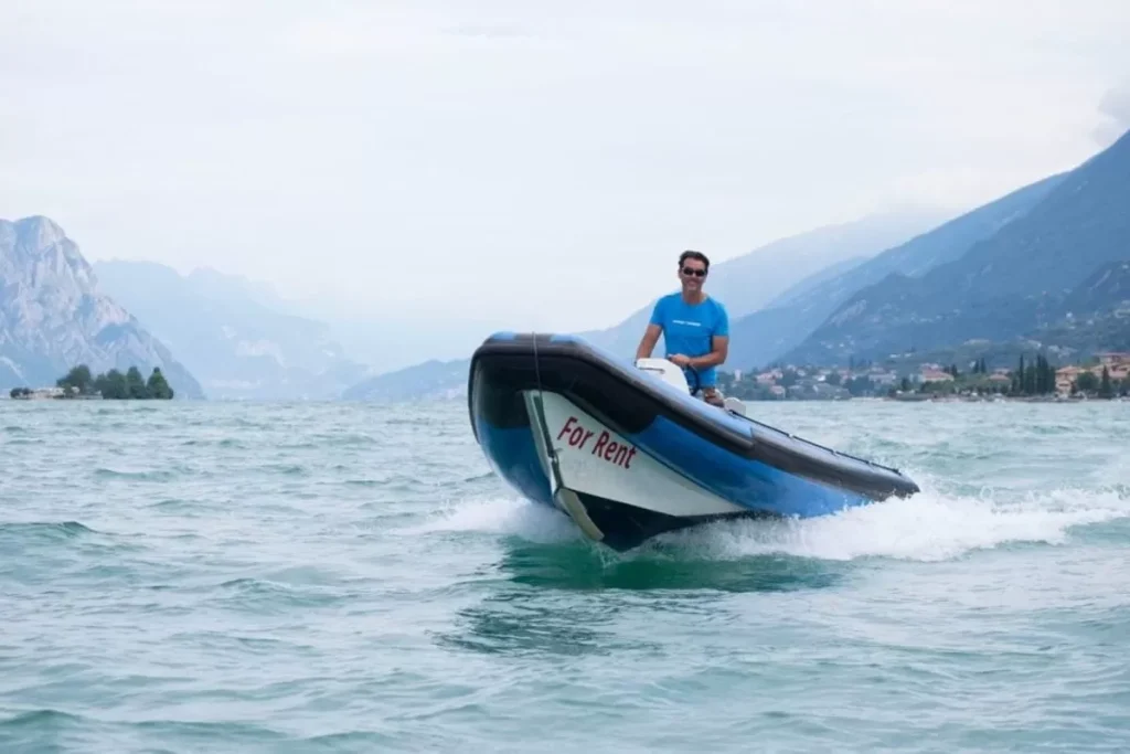 lutto sport morto allenatore riunione 6 gennaio