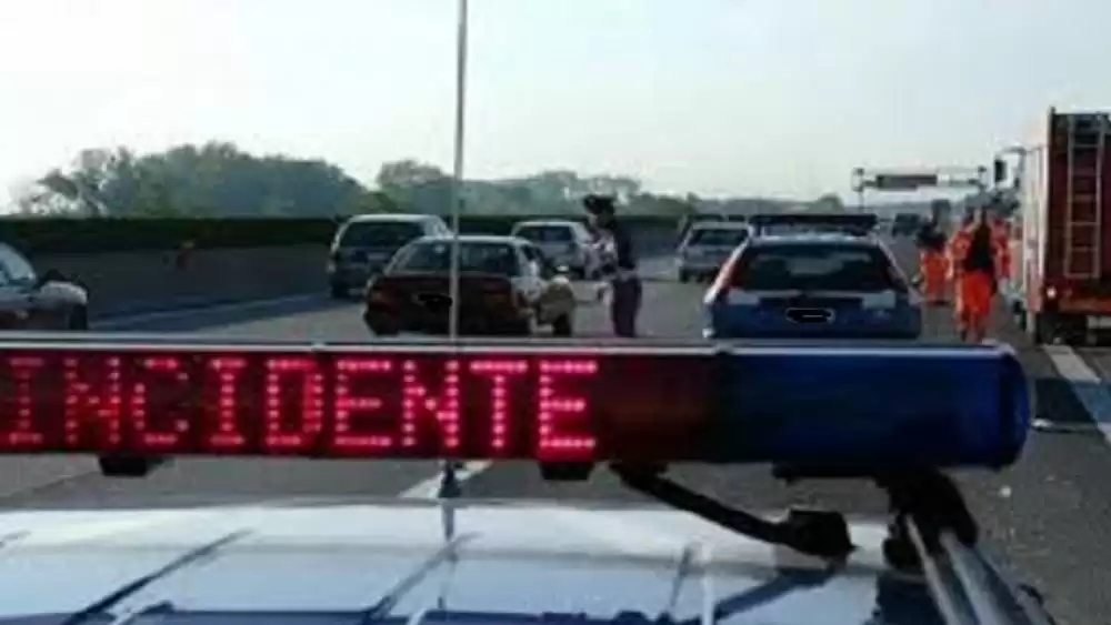 incidente caserta oggi