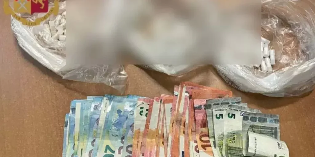 napoli spaccio droga scampia arresto