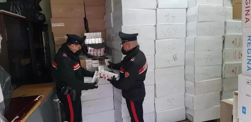 napoli-sequestro-sigarette-contrabbando-arresti-nomi-garage