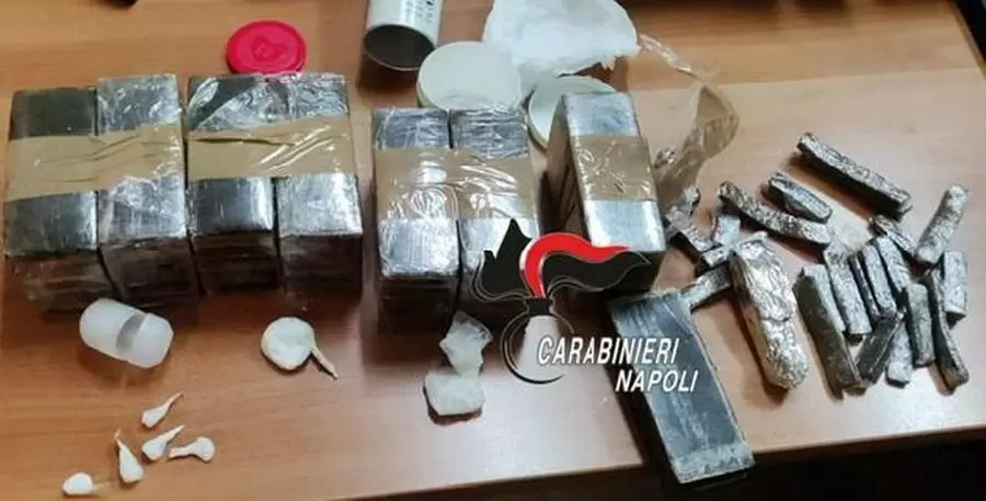 sequestro-droga-castello-cisterno-casa