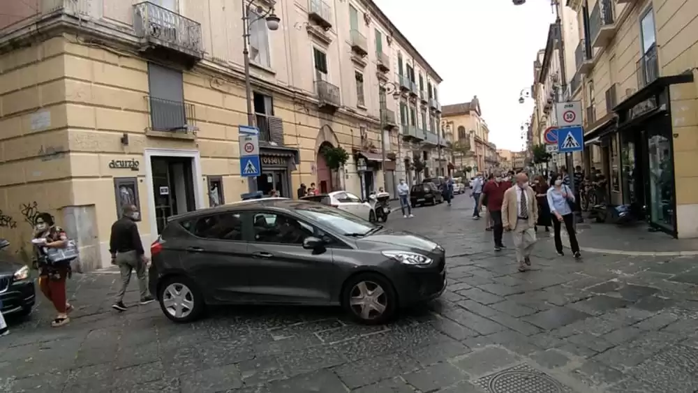 furto vestiti finto turista 27 febbraio