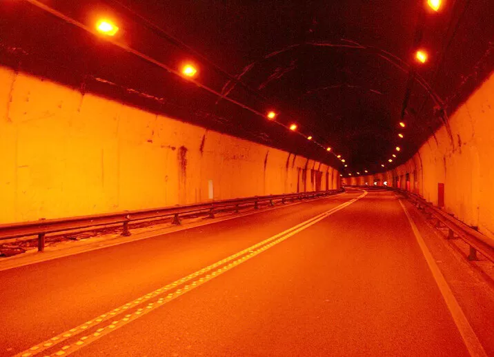 incidente-castellammare-galleria-varano-cosa-successo