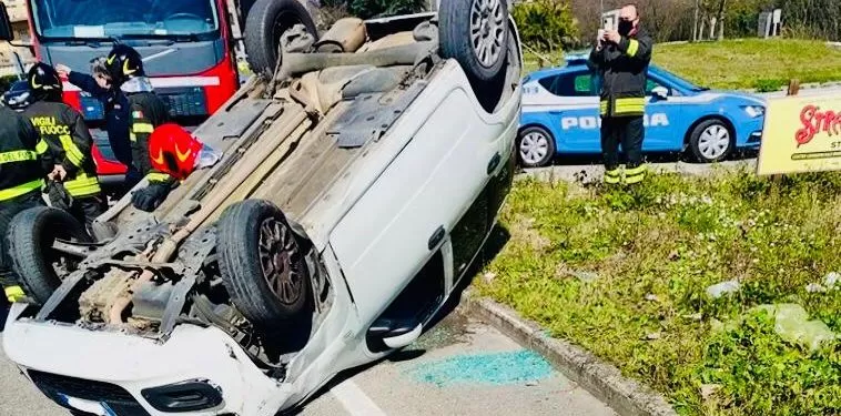 incidente-benevento-fiat-panda-ribalta