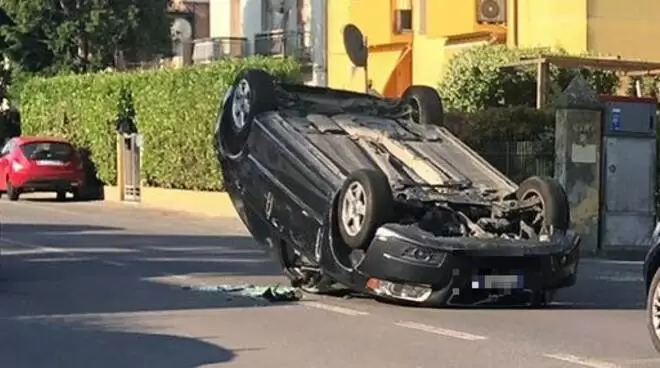 Ailano auto si ribalta 29 marzo