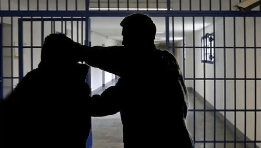 Carcere ariano Irpino guardie aggredite