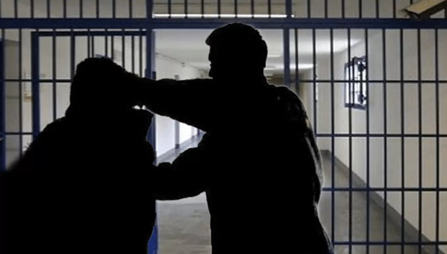 Carcere ariano Irpino guardie aggredite