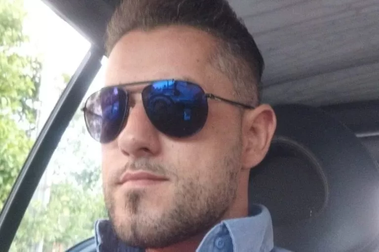 funerali morto folgorato doccia