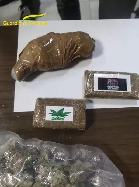 torre annunziata droga auto