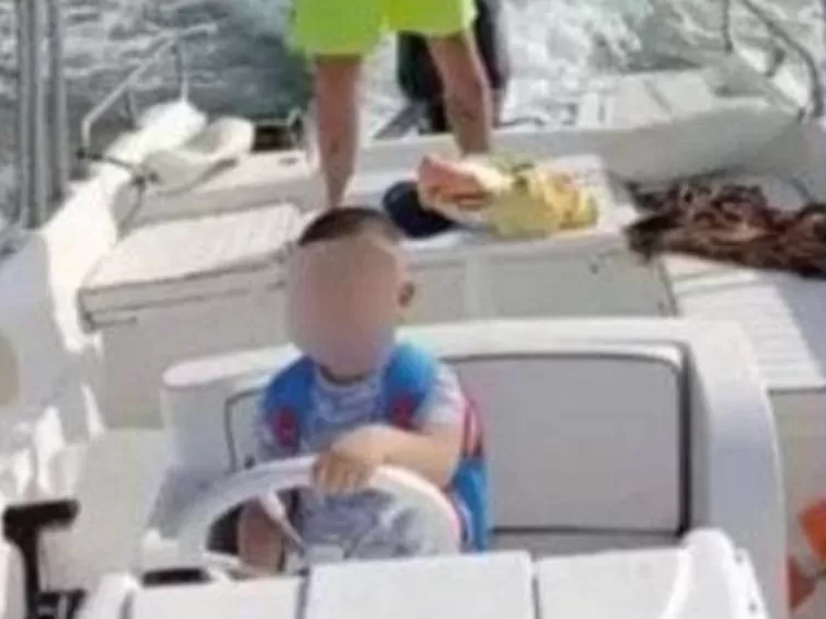 castellammare bambino guida motoscafo